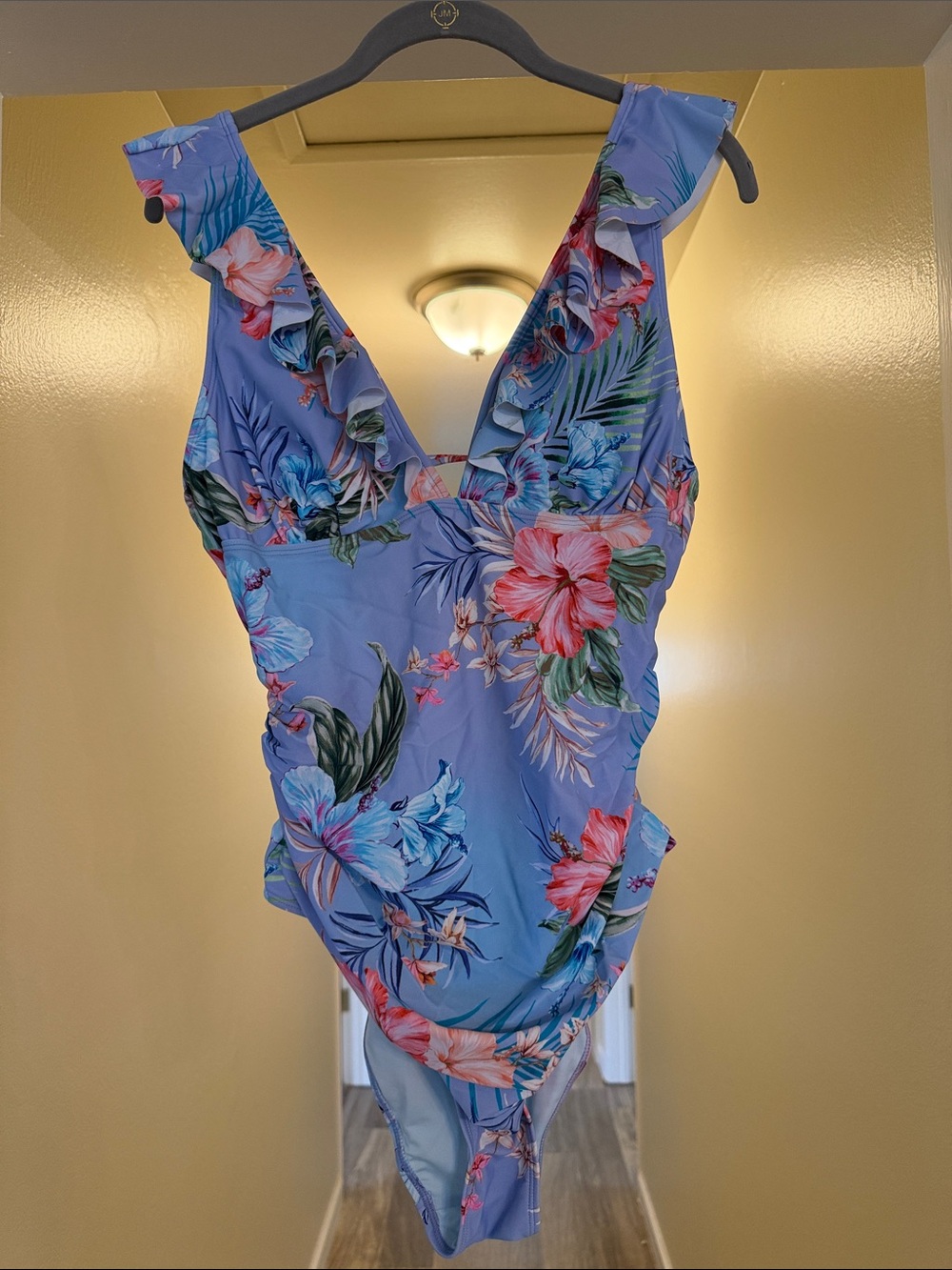 NWT CUPSHE Floral Ruffle V-Neck One-Piece Swimsuit - Light Blue Size Large